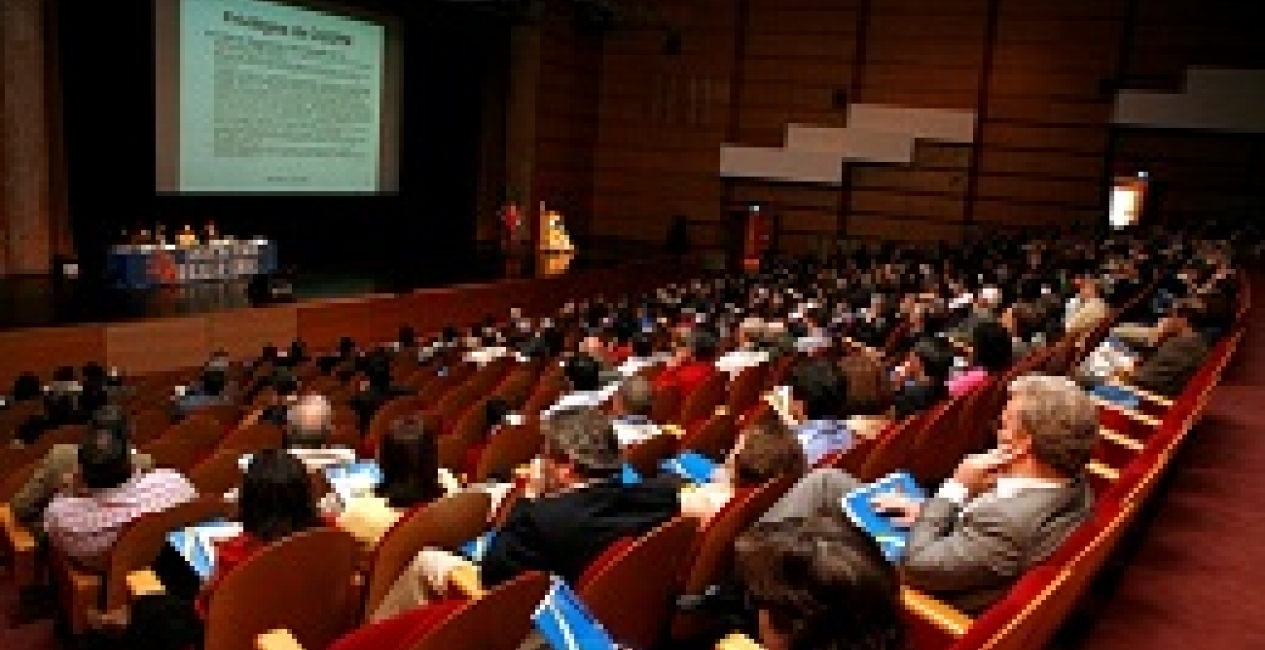 O evento atraiu cinco centenas de profissionais